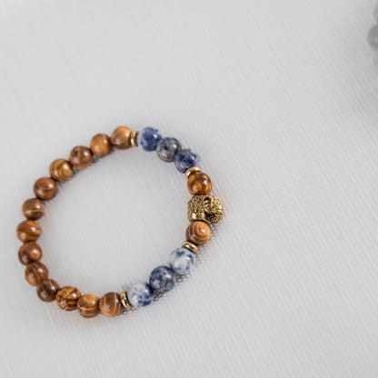 Sodalite and wood bracelet with elephant charm